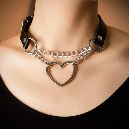 LoveBeat Choker – Verstellbare Halskette mit Herz für Techno-Outfits