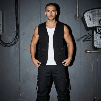Utility Vibe vest zwart - driekwartaanzicht | Techno Essentials